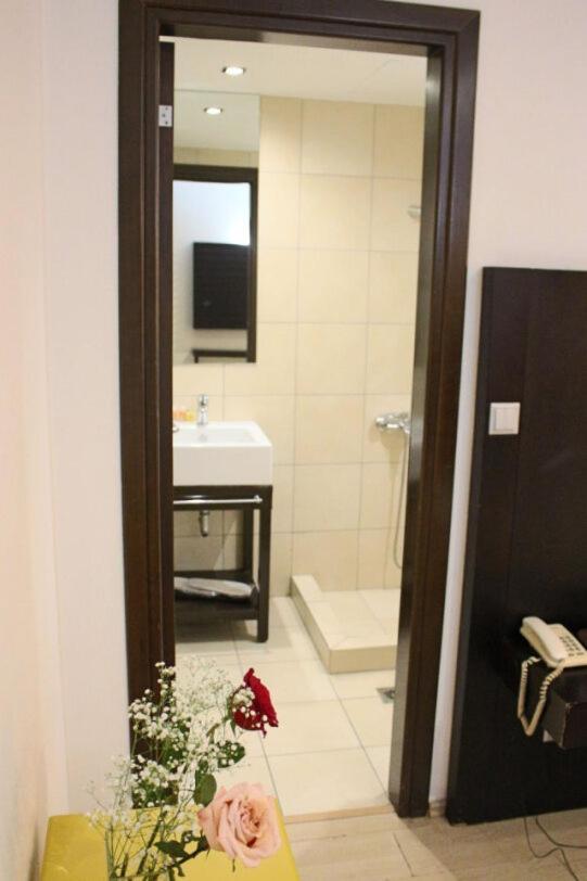 Inoh Hotel Athènes Extérieur photo